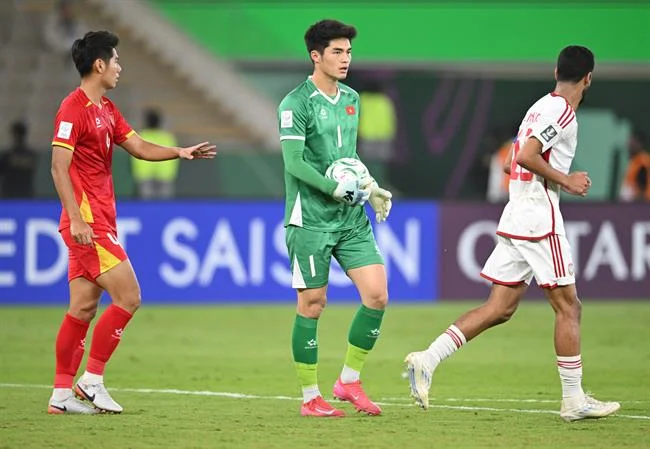 Giao diện nền tảng cá cược fu88 game bài trên máy tính và điện thoại, thể hiện sự tiện lợi và an toàn.