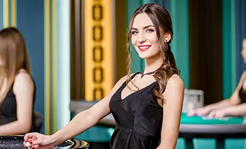 Hỗ trợ khách hàng 24/7 fu88 game bài